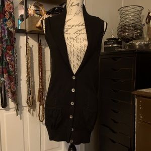 Women’s black button down long vest size M